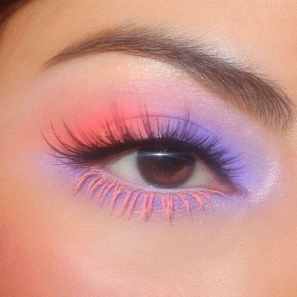 ColourPop "Coming In Haute" eyeshadow palette - Picture 6 of 12